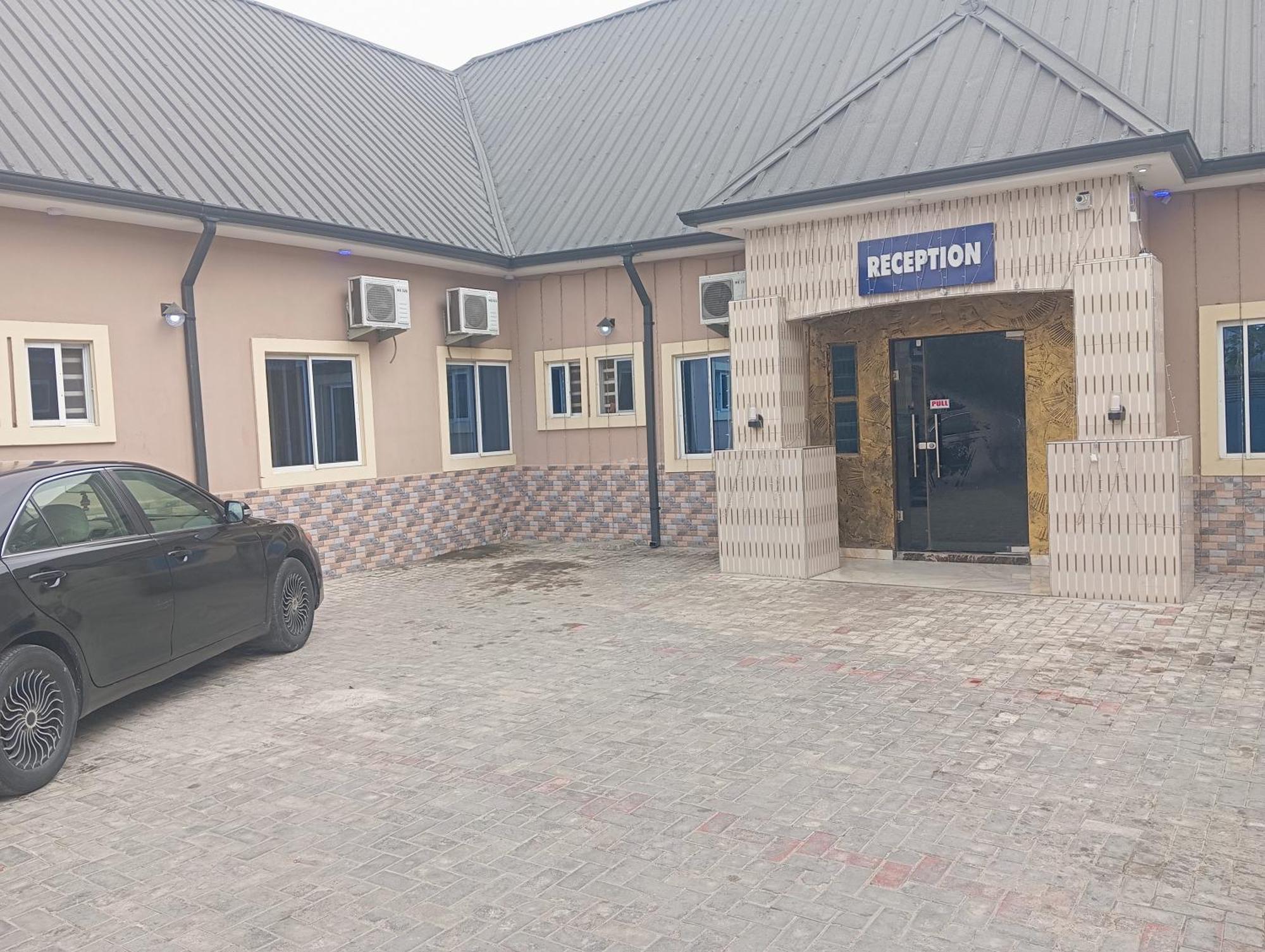 Charles Groove Hotel & Suit Port Harcourt Exterior photo